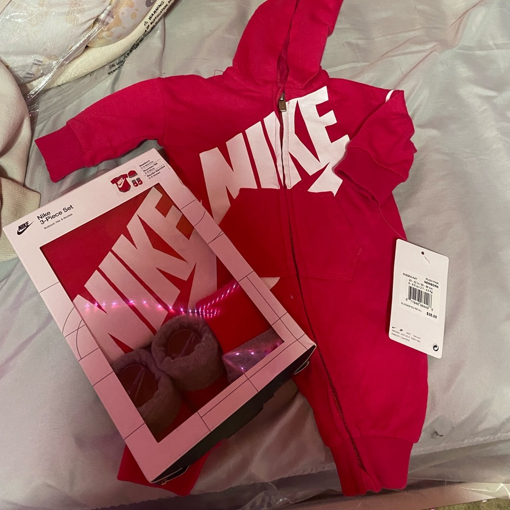 nike newborn girl sweatsuit set